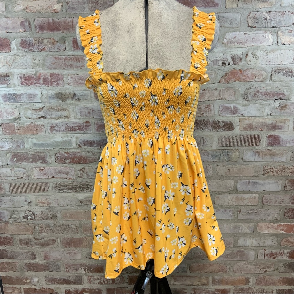 Clarisbelle yellow smock top large
